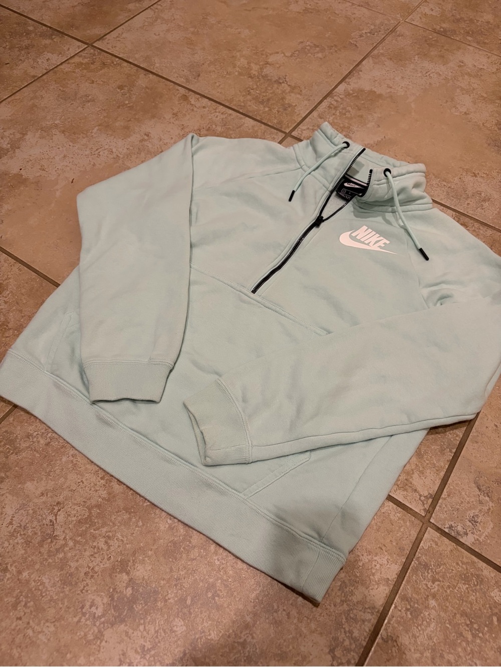 Nike Women's Mint Green Cowl Quarter-Zip Pullover 🍀